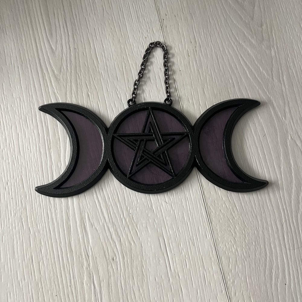 spirit halloween purple moon and pentagram wall hanging